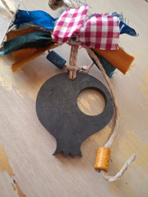 Διακοσμητικό τοίχου χειροποίητο μεταλλικό ρόδι 9 cm σε κουτάκι