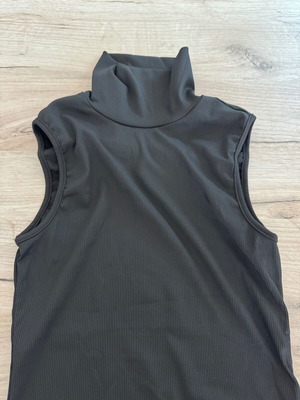 Shein ζιβάγκο αμάνικο