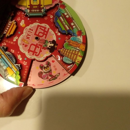 Magnet from Beijing new with rotating top