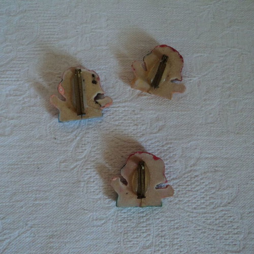 Romantic pins of girls from the previous century, pack of 10, used