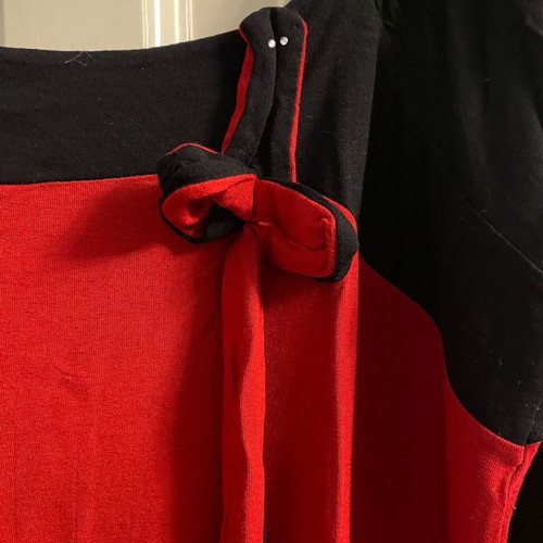Blouse XL used, red with black and bow detail