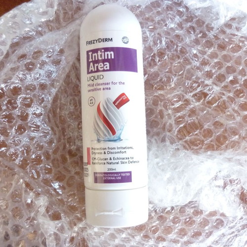 Frezyderm Intim Area Liquid Extra Mild pH4 bathroom product like new