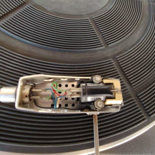 Sansui SR-212 turntable used with Shure cartridge and needle