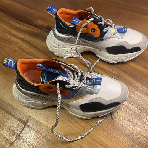 Renato Garini Multicolor Sneakers size 39 like new, narrow fit for 38