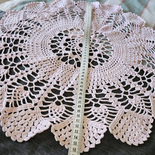 Crochet tablecloth like new, round 56 cm, handmade Swedish
