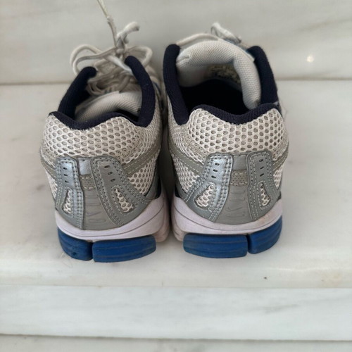 Nike men's athletic shoes used, size 42, white and blue