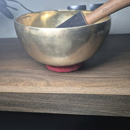 Tibetan singing bowl medium to large size 22cm new
