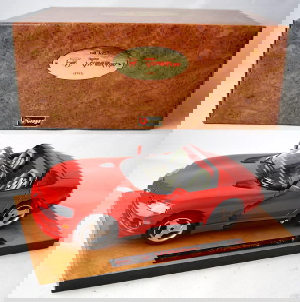 ББУРАГО 1:18 DODGE VIPER RT/10 1992 ЧЕРВЕН КАБРИО 3725 ИТАЛИЯ - Καινούριο!