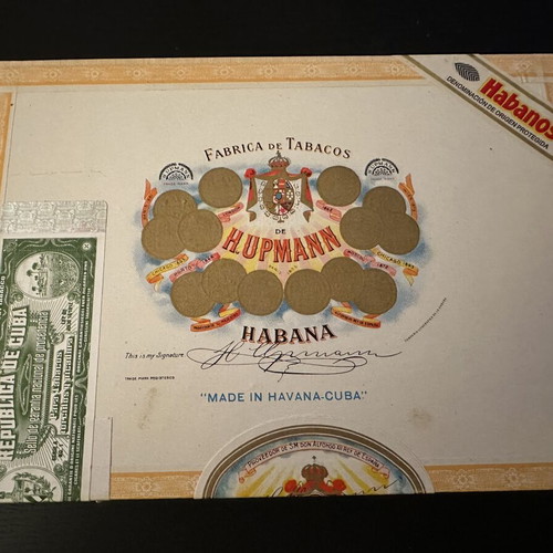 H. Upmann Coronas Major collectible box with 18 authentic tubes like new