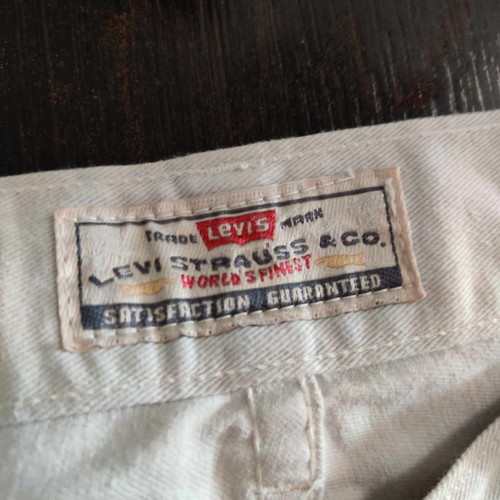 Levi's white jeans used, size W32 L34