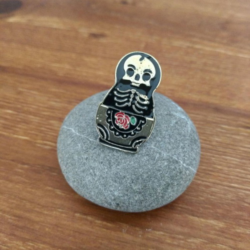 Babushka skeleton pin new