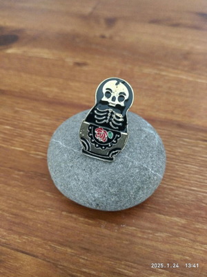 Babushka skeleton pin new