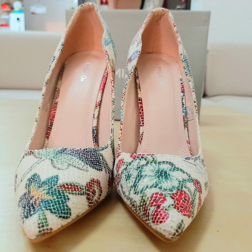 Migato pumps new, white floral print, size 37