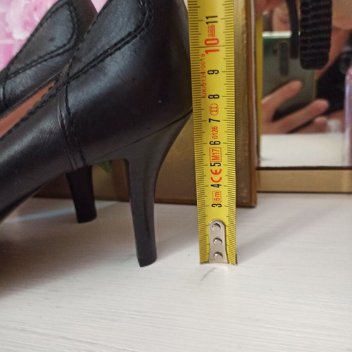 Kalogirou leather pumps size 41.5-42 like new, black