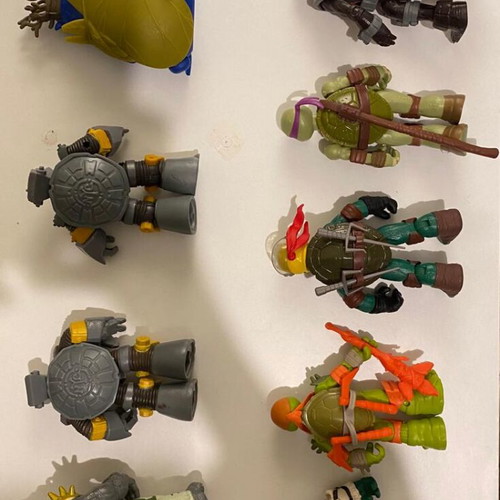 Teenage Mutant Ninja Turtles 8 figures used
