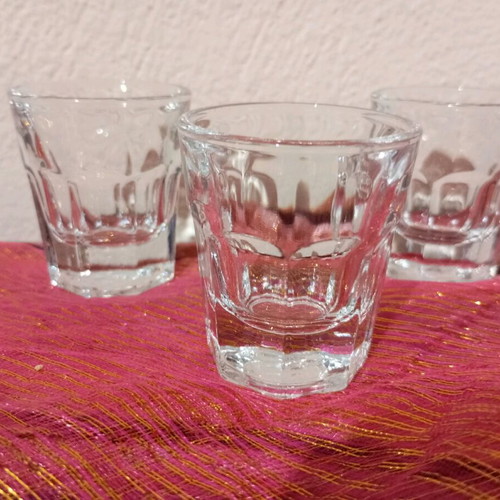 Set of 6 glass shot glasses new, height 5.5 cm