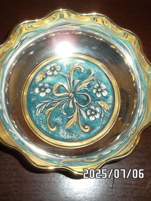 Old fondant dish used, in very good condition