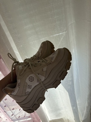 Guess sneakers size 39, beige and gold