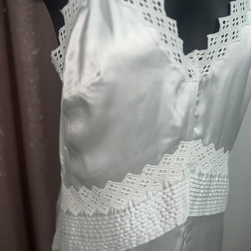 Zara satin summer dress white with lace size M like new