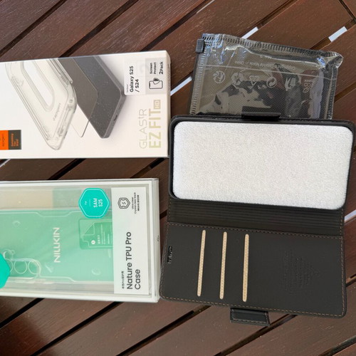Galaxy S25 5G screen protectors and cases new