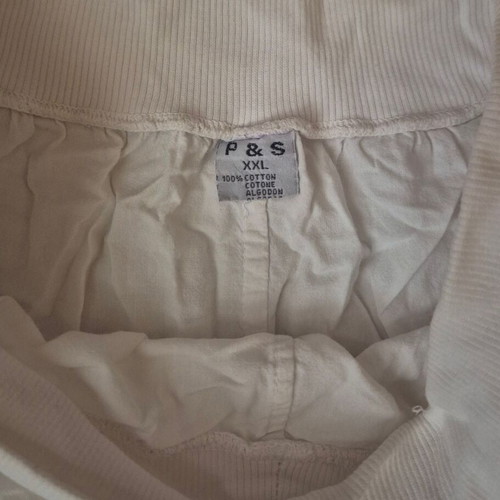 P&S shorts white, like new, sizes L-XL