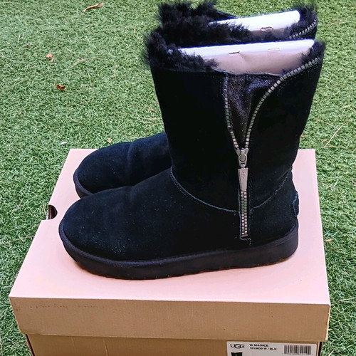 UGG women's boots used with zipper and silver details size 39