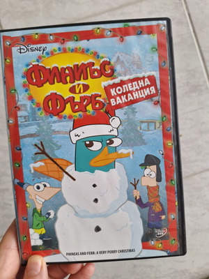 Phineas & Ferb A Very Perry Christmas DVD like new, dubbed animation