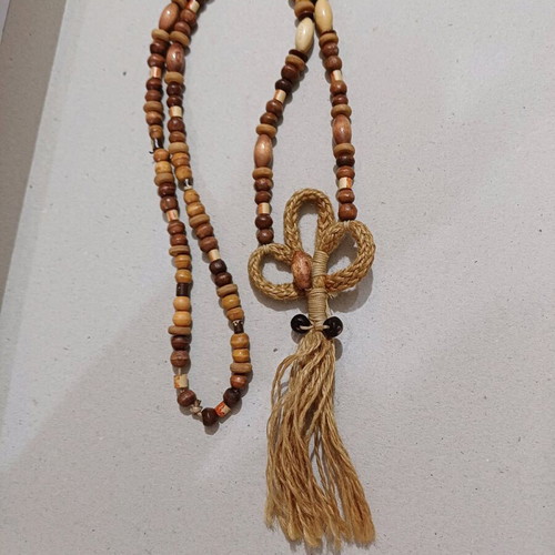 Necklace with wooden beads used