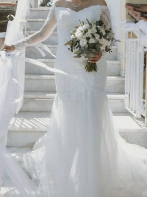 Wedding dress with veil from Los Angeles, California