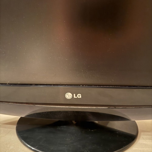 LG Flatron TV Monitor 20 Inch Model M2094DJ Like New