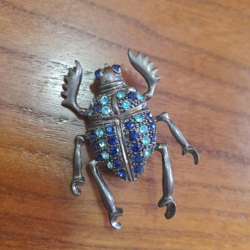 Beetle brooch like new, blue and silver