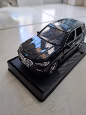 BMW X5 miniature new 17.5 cm