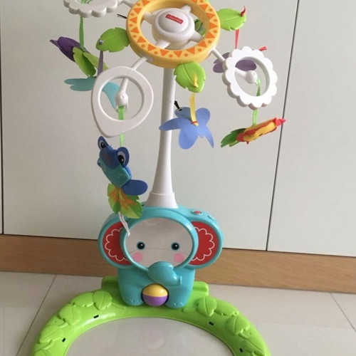 Mobile Fisher Price 2 like new with music and animal sounds