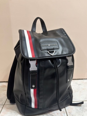 Tommy Hilfiger men's backpack like new, black