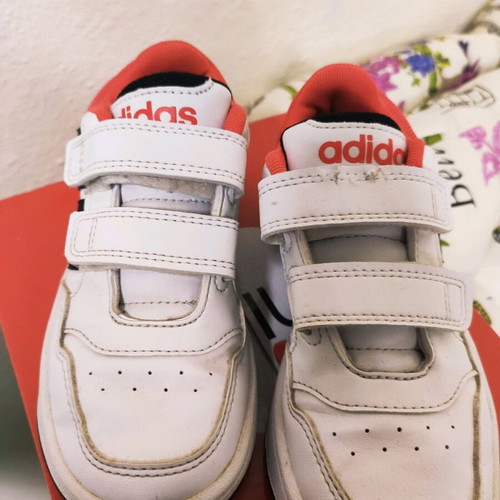Adidas kids athletic shoes used, white with red, size 28