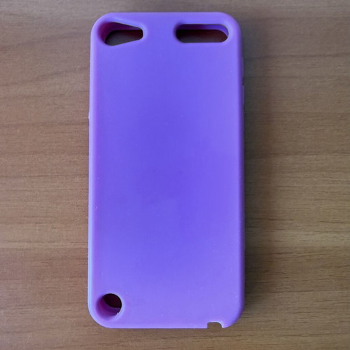 Silicone case for Apple iPod Touch 5/6/7 Generation 4” like new, purple