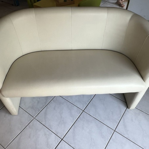 Two-seater sofa used in excellent condition
