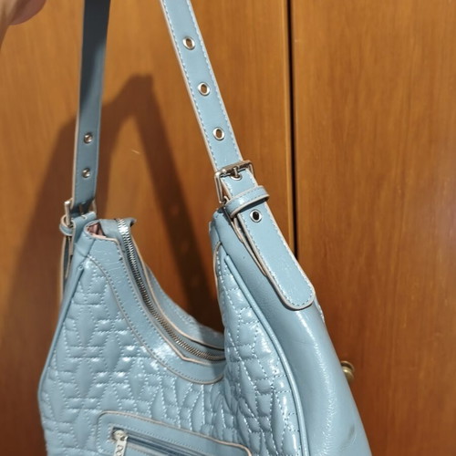 Doca blue leather shoulder bag, light blue