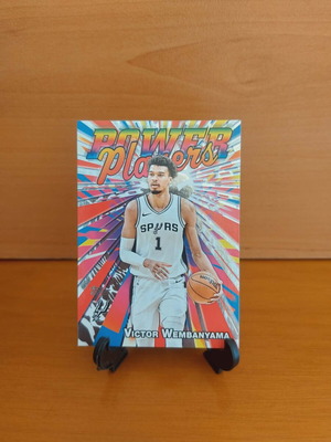 Κάρτες 2025-26 Topps Victor Wembanyama Power Players και 2024-25 Topps Chrome Ball of Duty καινούργιες