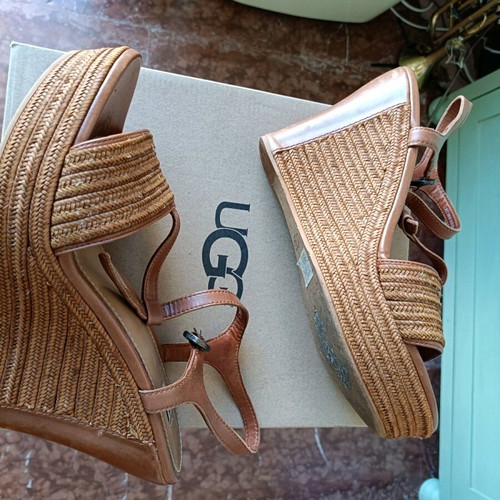 Ugg platform shoes used, size 39, beige