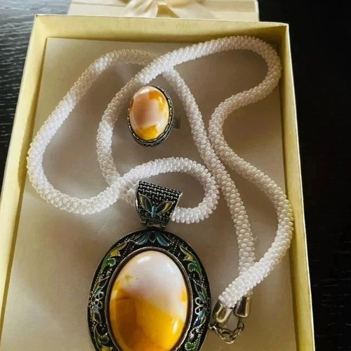 Vintage Faux Agate Pendant Necklace and Adjustable Ring Set new