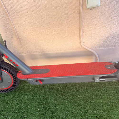 Ηλεκτρικό scooter m365 μεταχειρισμένο με πρόβλημα E0, λάστιχα 10”