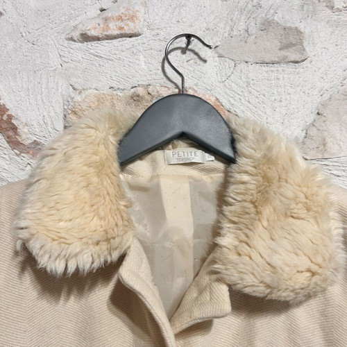 Topshop Petite Cream Long Coat used, faux fur collar, size L