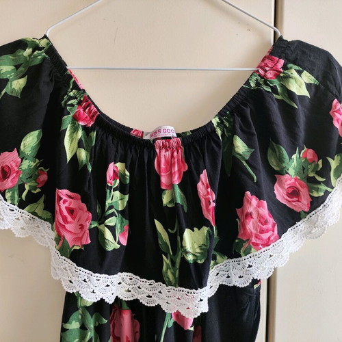 Black floral dress like new Miss Good