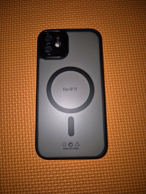 Калъф за iPhone 11 черен и прозрачен нов