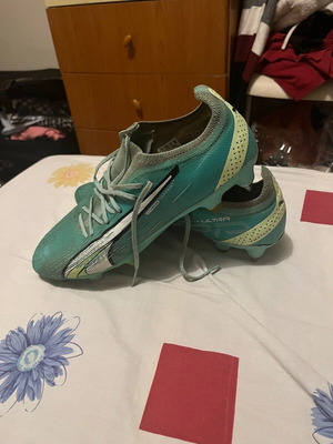 Puma Ultra Ultimate football shoes like new, blue turquoise