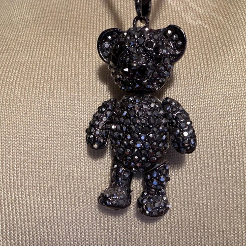 Long pendant with teddy bear 6cm like new, black