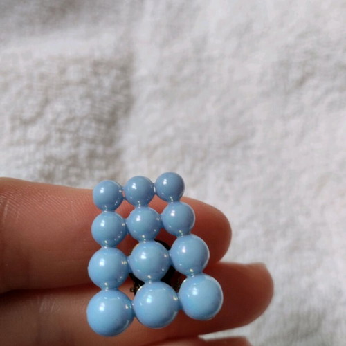 Clip-on blue earrings new