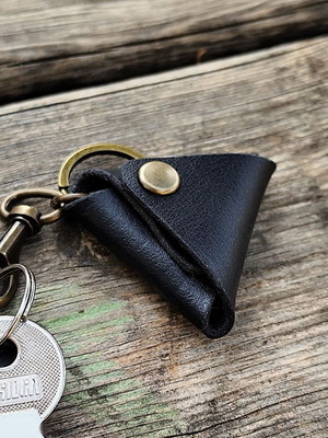 Handmade keychain case by Cabotin leather artisan new