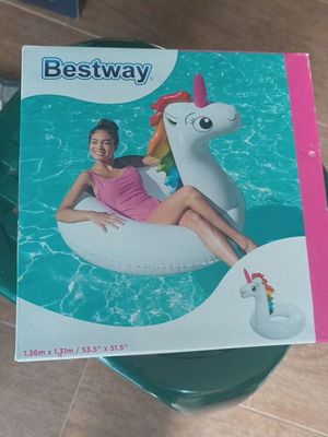 Inflatable unicorn for the sea unused